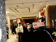 -lululemon(海信广场店)