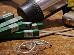 -十八字金·银饰·拼豆·开蚌DIY(魏公芳华里店)