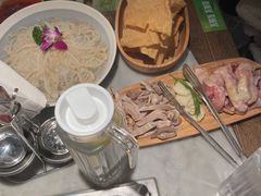 -尚尚仙·酸汤猪手·猪肚鸡火锅(华联万柳购物中心店)