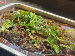 -老街烧烤大排档·地道湖北菜·龙虾馆(汉口火车站店)