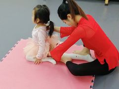 -百联临沂购物中心(临沂路店)