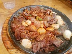 -老东镇啤酒屋海鲜加工·蒸汽海鲜·海鲜烧烤(台东店)