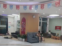 -雅悦齿科(顾村公园店)