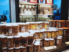 面包甜点陈列柜-喜万年年.嫁女饼.顺德特产(华侨城店)