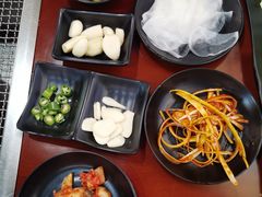 -肉甲韩国木炭烤肉(新壹街1店)