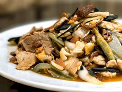 -醉美云南·云南菜主题餐厅(昆明站北京路双龙商场店)