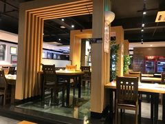 大堂-百年石锅饭(阿里郎美食街店)