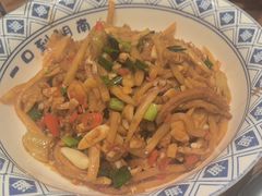 酸萝卜炒牛肚-八碗湘长沙市井菜(坡子街店)