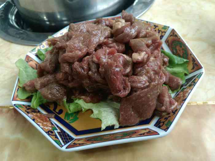 草原大爷马肉馆-"在一个小区下面的肉馆子,看着不大起眼,进.