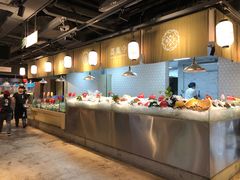 自助取餐区-日进一片海.生腌海鲜火锅.宵夜烧烤(三里屯总店)
