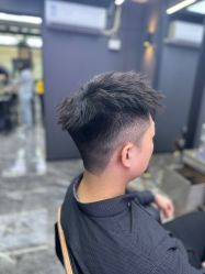 -藤野造型•烫染专业店