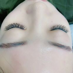 -爱纶美·美甲美睫半永久