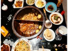 -鱼窝棚柴火铁锅炖(富山屯店)