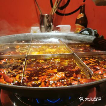 和朋友很久没有见了，约着去吃火锅而且还有一个大额的劵