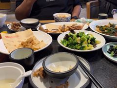 -鲁菜根·泰安菜(万达店)