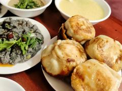 -宝瑞门钉肉饼店