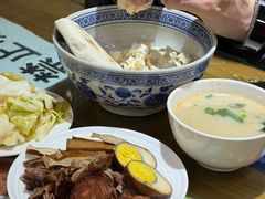 -天发芽·何记葫芦头泡馍·传统小吃(报恩寺街店)