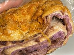 红豆肉松面包-美嘉华面包西饼店(红胜坊店)