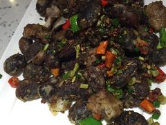 -兔行天下-鸿鹤鲜锅兔(中海国际店)