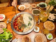 -东巴婆婆云南鱼豆花火锅(大东门店)