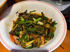 -魏铭鱼头捞饭(晋阳路店)
