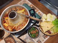 -顶上头•螺蛳粉火锅(德思勤复地星光店)