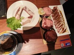 -山之屋炭火烧肉·生啤畅饮(大朗万科中央公园店)