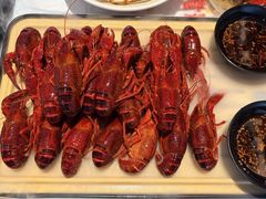 -肥肥虾庄·金牌油焖大虾(汉街SKP店)