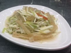 -侬佳蒸菜馆(听潮店)