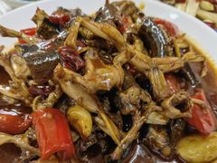 蹦蹦烧鳝鱼-桂萍特色牛筋牛杂(长堤街总店)