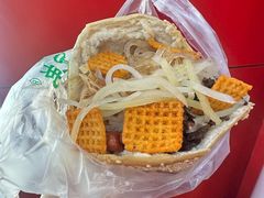 饼夹花干菜-三兄弟高炉烧饼