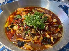 -川流不息·地道川菜·小龙虾(新松江路店)
