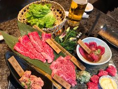 -山川小町·极番烧肉(新地假日广场店)