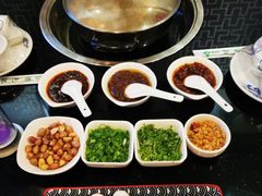 -丫丫汤膳打边炉(宏府408坊店)