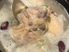 参鸡汤-朴大人炭烤·韩国料理(奥帆中心海尔洲际店)