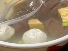 -松树干拌面店