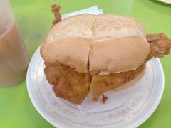 猪扒包-胜利茶餐室