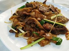 干炒牛河-香港新发烧腊茶餐厅(万象店)