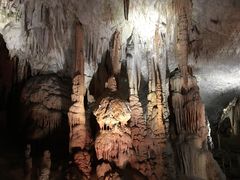 -波斯托伊纳溶洞