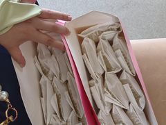 -嘉华鲜花饼(四方街旗舰店)