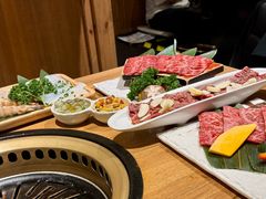 -炼火烤肉店