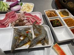 -山焱·炭火自助烤肉(周浦万达店)