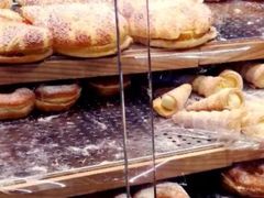 -巴黎贝甜(大宁国际商业广场店)