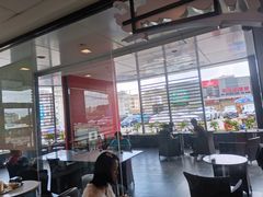 大堂-麦当劳(新新大道岗丰店)