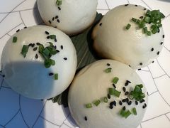 鲜肉生煎馒头-屋里厢上海菜馆
