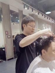 -P.R.O.salon 发哲