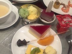 -荣誉国际酒店-云顶旋转餐厅