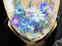 -何兮花店·气球派对鲜花店(马桥银春路万科城店)