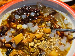 -爆炸头阿姨小四川正宗川味小吃(无任何分店)