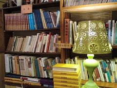 -斯多格书乡(北京大学畅春园店)